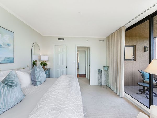 Naples Condo 1019897