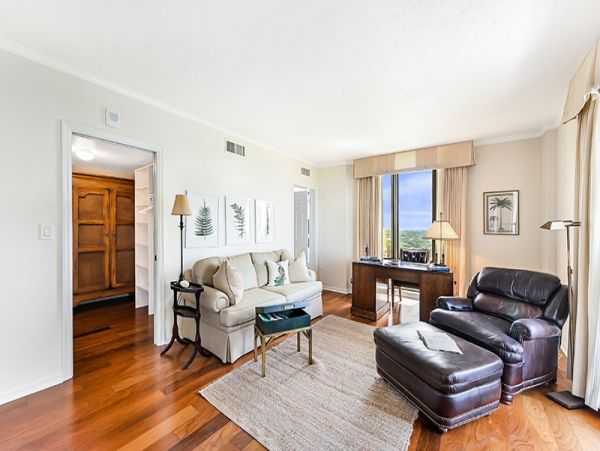Naples Condo 1019897