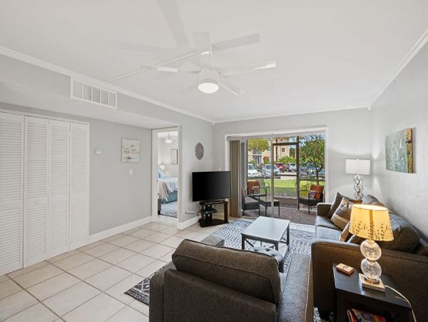 Naples Condo 1019898