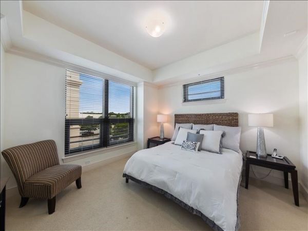 Naples Condo 1019903