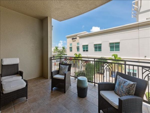 Naples Condo 1019903