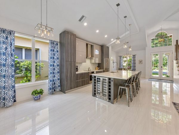 Naples Home 1019904