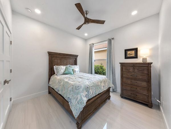 Naples Home 1019904