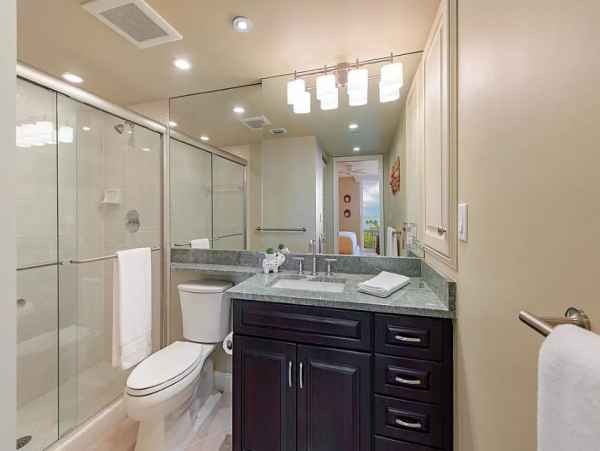 Charming Two Beachfront Vacation Condo with Great Amenities