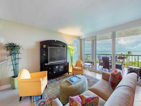 Charming Two Beachfront Vacation Condo with Great Amenities
