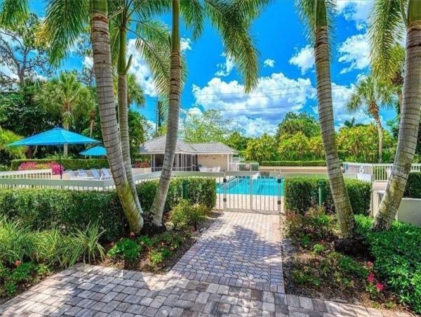 Naples Condo 1019906