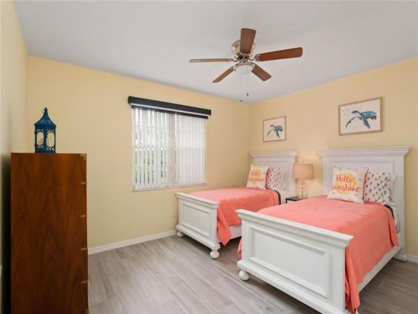 Naples Condo 1019906