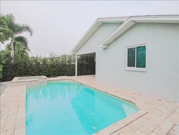 Naples Home 1019909
