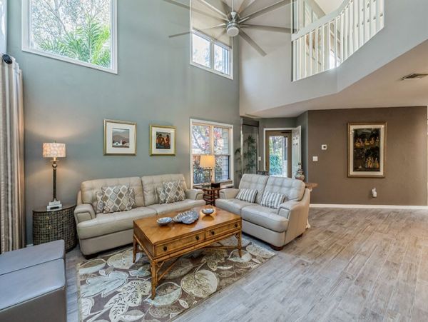Naples Home 1019911