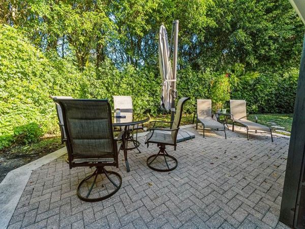 Naples Home 1019911