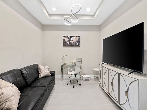 Naples Home 1019912