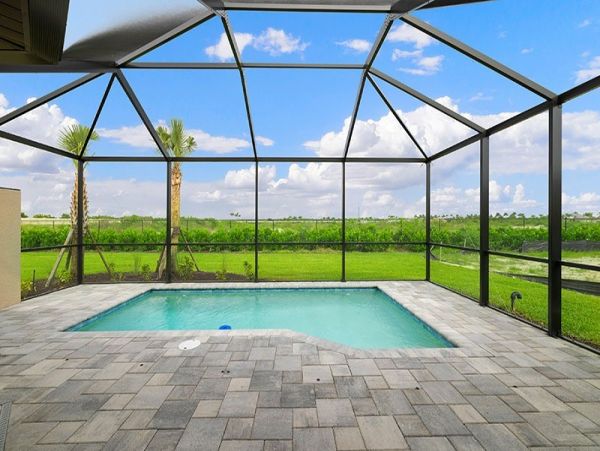 Naples Home 1019912