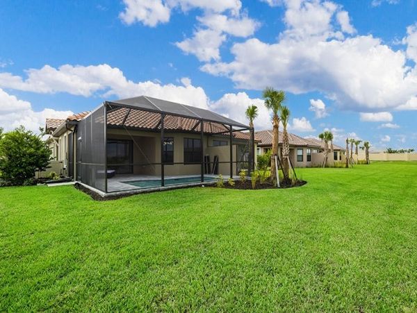 Naples Home 1019912