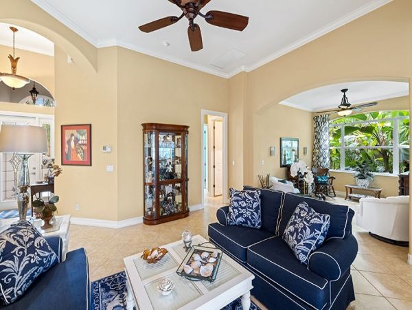 Naples Home 1019913