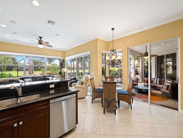 Naples Home 1019913