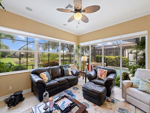 Naples Home 1019913