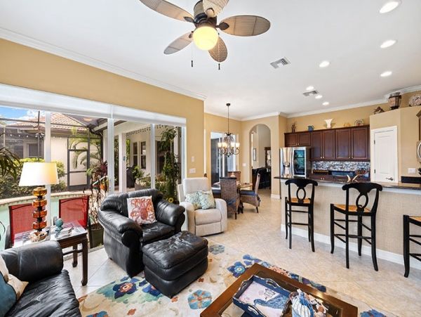Naples Home 1019913