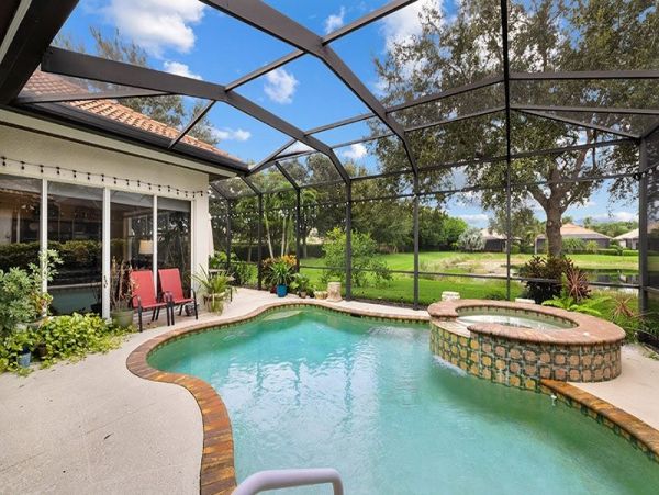 Naples Home 1019913