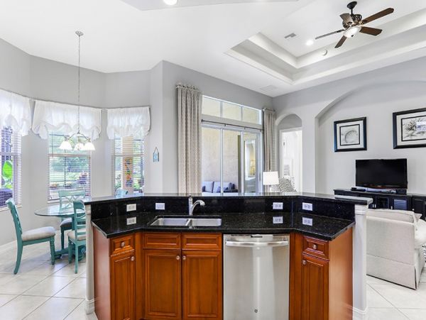 Naples Home 1019914