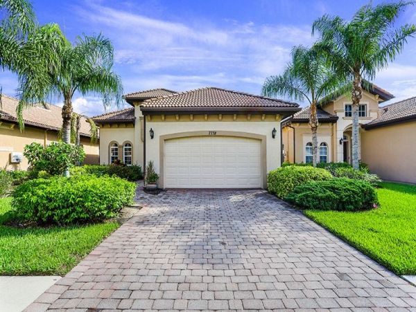 Naples Home 1019914