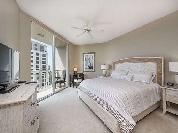 Naples Condo 1019915