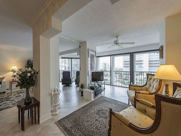 Naples Condo 1019917