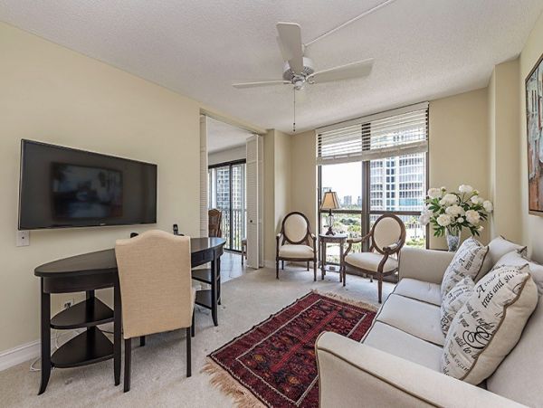 Naples Condo 1019917