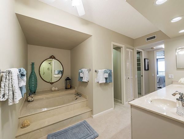Naples Condo 1019917