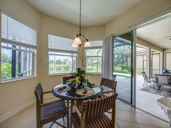 Naples Home 1019918