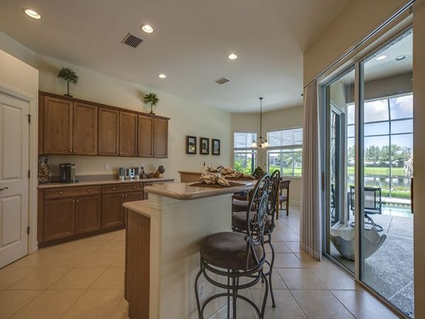 Naples Home 1019918