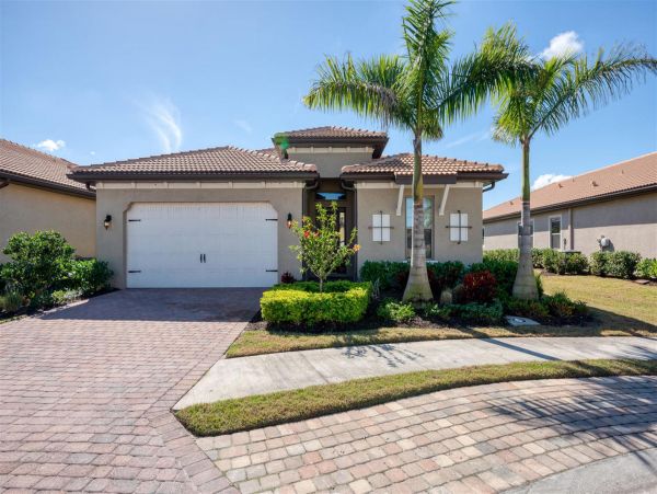 Beautiful 3 Bedroom Vacation Home Great Amenities
