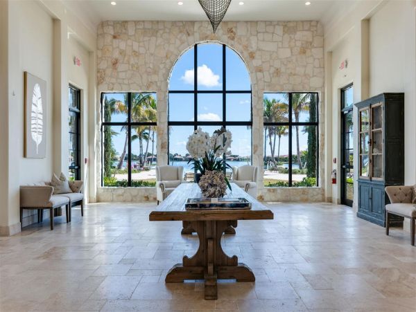 Beautiful 3 Bedroom Vacation Home Great Amenities