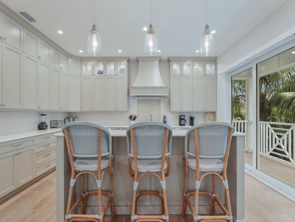 Anna Maria Vacation Home Four Bedroom Walk to Beach