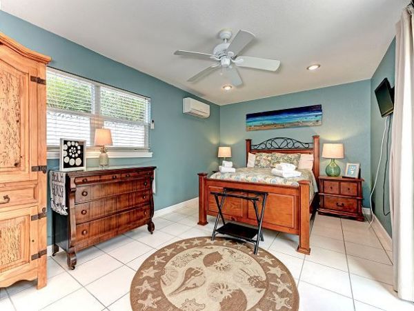 Anna Maria Island Holmes Beach Home 1019972