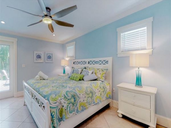 Anna Maria Island Vacation Home Three Bedroom Walk to Beach