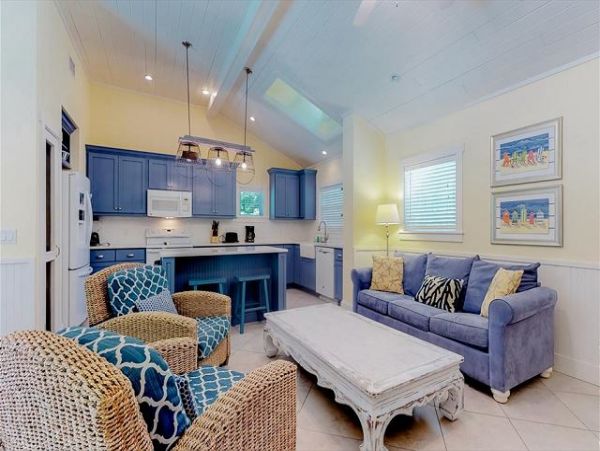 Anna Maria Island Vacation Home Three Bedroom Walk to Beach