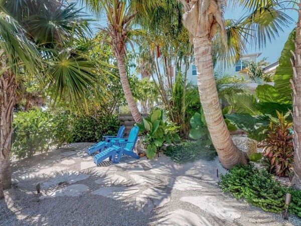 Anna Maria Island Vacation Home Three Bedroom Walk to Beach