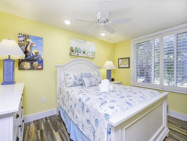 Anna Maria Island Holmes Beach Home 1019978