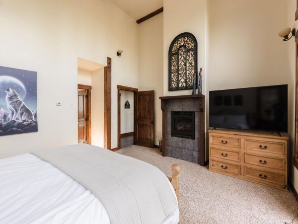 Luxury Breckenridge Vacation Home Five Bedroom with Spa