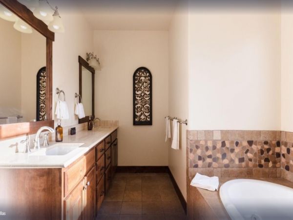 Luxury Breckenridge Vacation Home Five Bedroom with Spa