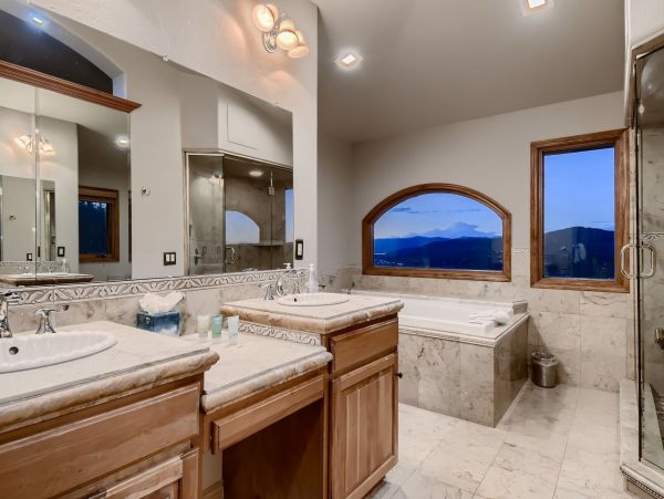 Vacation Rental Home 12 Guests Great Views in Breckenridge