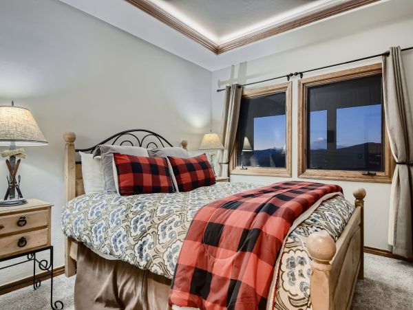 Vacation Rental Home 12 Guests Great Views in Breckenridge