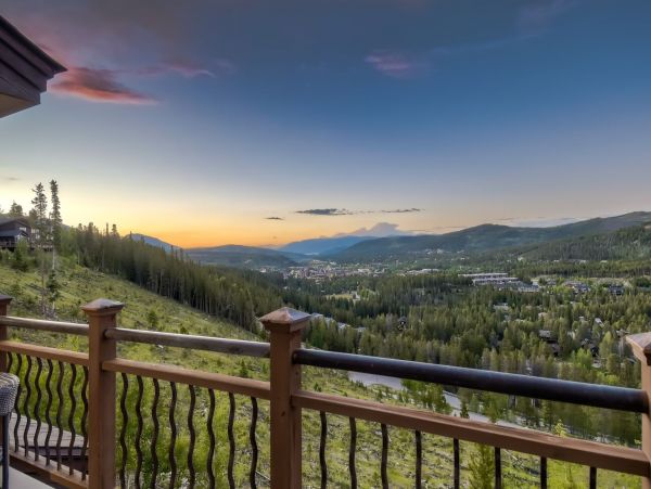 Vacation Rental Home 12 Guests Great Views in Breckenridge