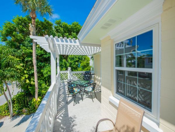 Charming 2 Bedroom Condo in Holmes Beach