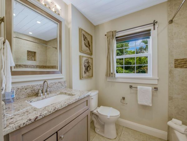 Charming 2 Bedroom Condo in Holmes Beach