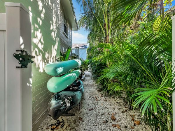 Four Bedroom Duplex Together Steps From The Beach With Private Pool