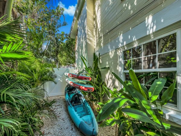 Four Bedroom Duplex Together Steps From The Beach With Private Pool