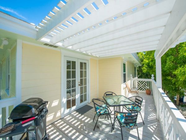Four Bedroom Duplex Together Steps From The Beach With Private Pool