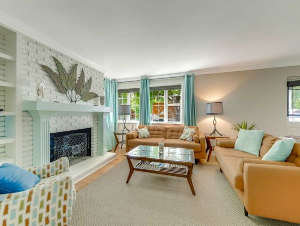 Four Bedroom Duplex Together Steps From The Beach With Private Pool