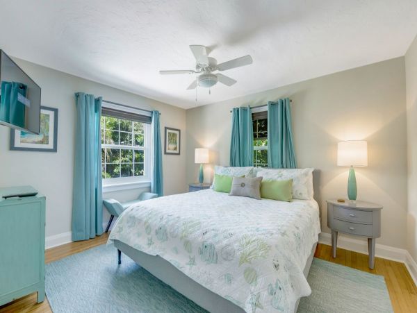 Four Bedroom Duplex Together Steps From The Beach With Private Pool